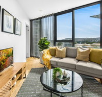 Luxury Inner-city Pad with Pool Gym and Sauna - Tourism Gold Coast