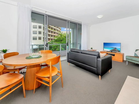 Luxury Waterfront Escape On The Harbour 315 - Tourism Gold Coast 1