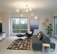 Luxury Waterfront Villa in Sanctuary Lakes - Tourism Gold Coast