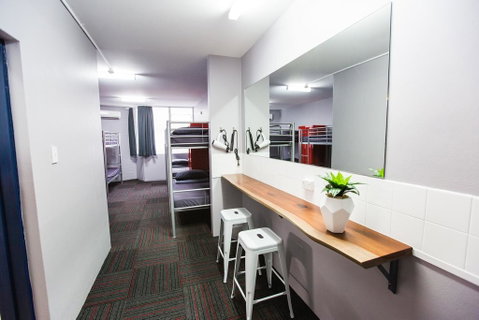 Mad Monkey Backpackers Waterfront - Tourism Gold Coast 2