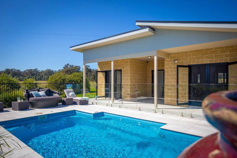 Mandalay Villas - Villa 2 - Tourism Gold Coast 0