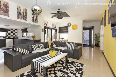 Marilyns Place: Private + Spacious + Central - Tourism Gold Coast 0