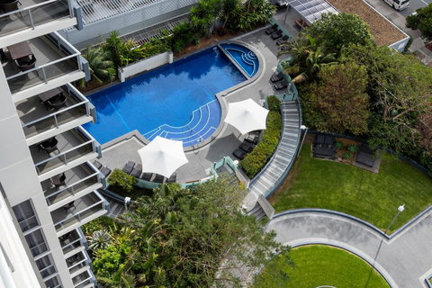 Meriton Suites Broadbeach - Tourism Gold Coast 0