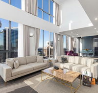 Meriton Suites Pitt Street - Tourism Gold Coast