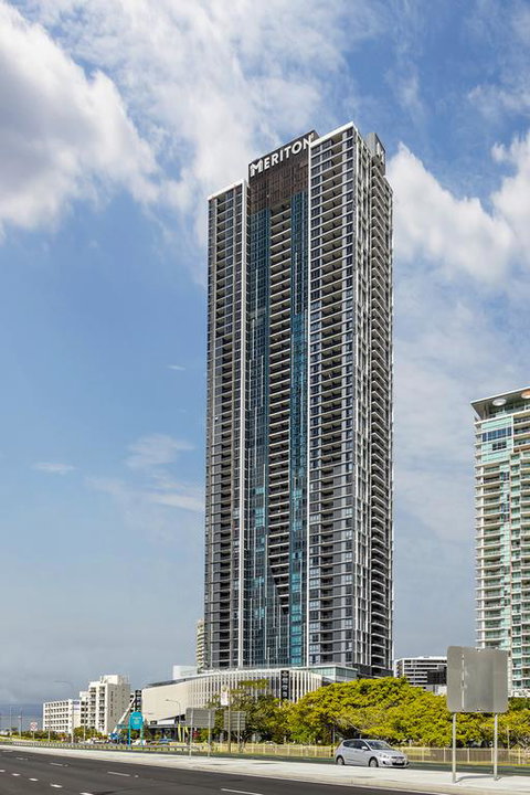 Meriton Suites Southport - Tourism Gold Coast 3