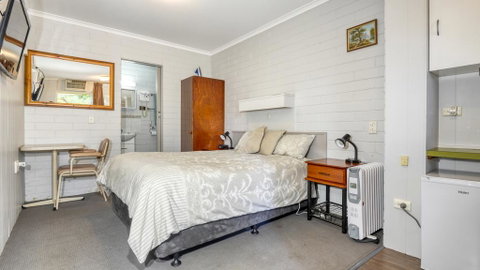 Millers Cottage Motel - Tourism Gold Coast 3