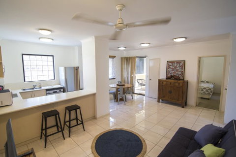 Minnie St 2 Bedroom / 2 Bathroom Apartment - Tourism Gold Coast 1