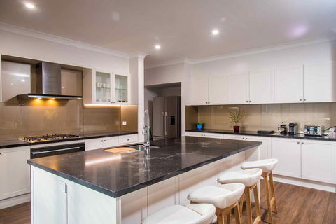 Mirambeena - Tourism Gold Coast 3