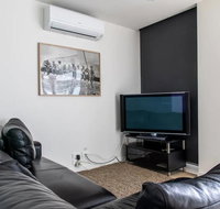 Modern 1 Bedroom Apartment in North Melbourne