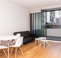 Modern Apartment in Sydney's CBD - Tourism Gold Coast