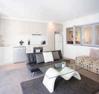 Modern Executive Apartment  Braddon 1BR Wine Wifi Secure Parking Canberra - Tourism Gold Coast