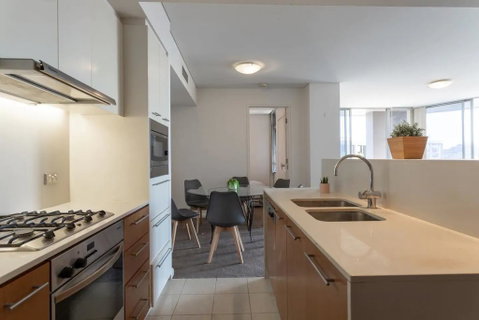 Modern Harbourside Apartment With A View - Tourism Gold Coast 1