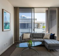 Modern Harbourside Apartment With A View - Tourism Gold Coast