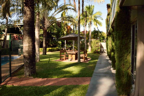 Motel 98 - Tourism Gold Coast 0