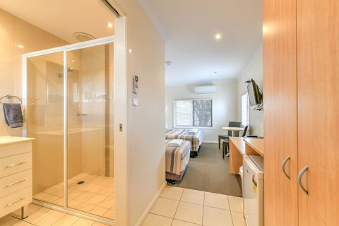 Motel Grande - Tourism Gold Coast 0