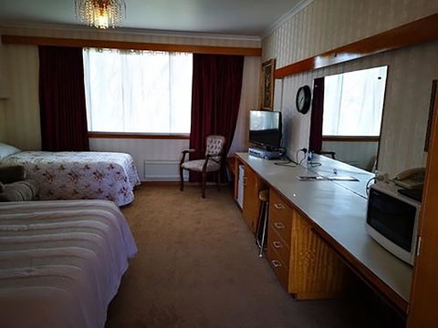 Motel Mayfair On Cavell - Tourism Gold Coast 1