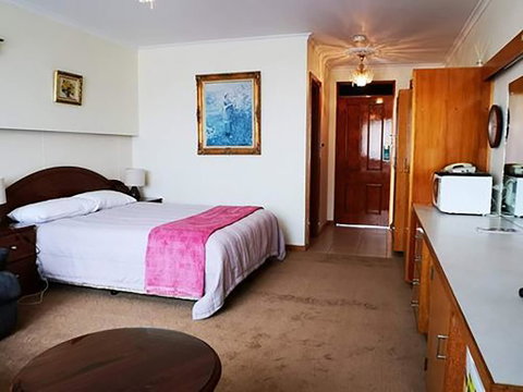 Motel Mayfair On Cavell - Tourism Gold Coast 2