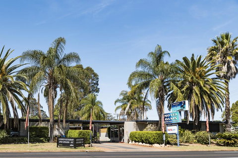 Motel Oasis - Tourism Gold Coast 0