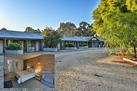Mountain View Motor Inn & Holiday Lodges - Tourism Gold Coast 2
