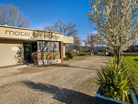 Myrtleford Motel On Alpine - Gold Coast 1