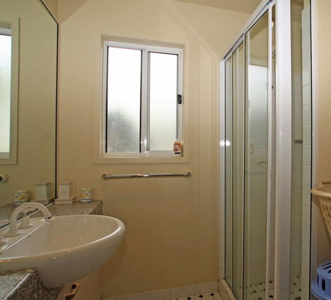 Nanny's Beach House - Tourism Gold Coast 2