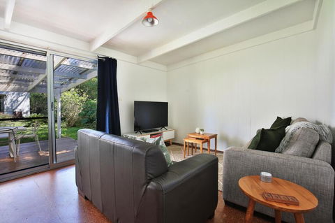 Nest - Pet Friendly - 2 Min Walk To Beach - Tourism Gold Coast 2