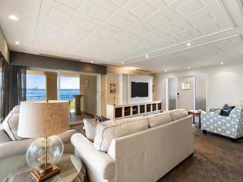 The Peninsula Riverside Serviced Apartments - Tourism Gold Coast 5