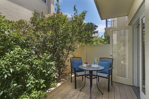 The Peninsula Riverside Serviced Apartments - Tourism Gold Coast 19