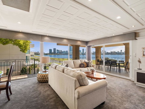 The Peninsula Riverside Serviced Apartments - Tourism Gold Coast 6
