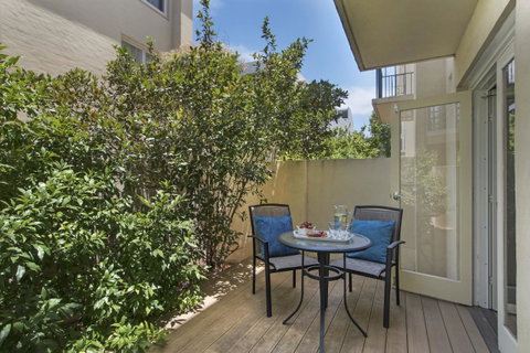 The Peninsula Riverside Serviced Apartments - Tourism Gold Coast 26