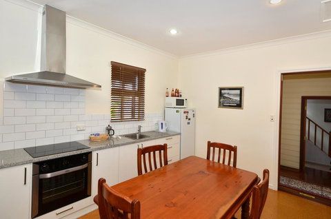Albany Beachside Accommodation - Gold Coast 9
