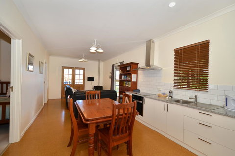 Albany Beachside Accommodation - Gold Coast 11