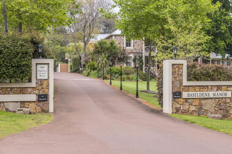 Grand Mercure Basildene Manor - Tourism Gold Coast 15