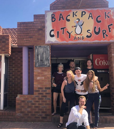 Backpack City & Surf - Tourism Gold Coast 0