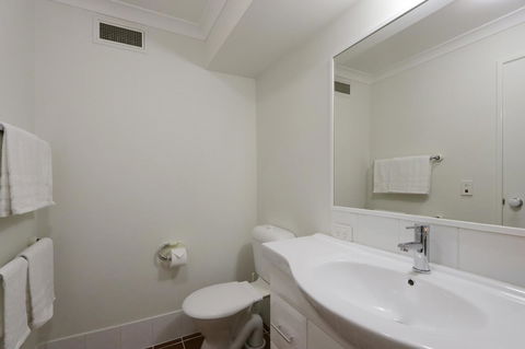 Hillarys Marina Apartment - Tourism Gold Coast 27