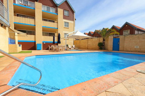 Hillarys Marina Apartment - Tourism Gold Coast 30