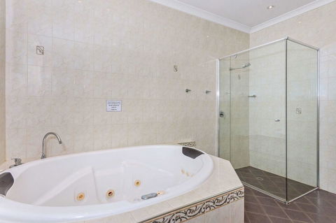 Quality Hotel Bayswater - Tourism Gold Coast 20