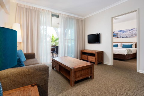 Broadwater Resort Como - Tourism Gold Coast 10