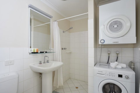 Broadwater Resort Como - Tourism Gold Coast 8
