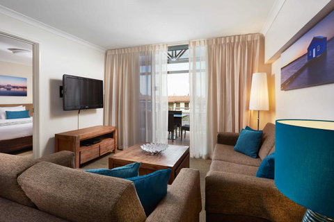 Broadwater Resort Como - Tourism Gold Coast 22
