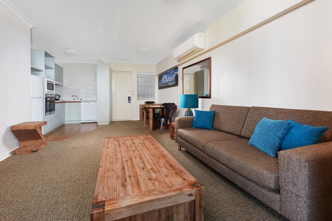 Broadwater Resort Como - Tourism Gold Coast 12