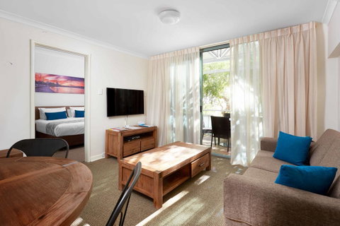 Broadwater Resort Como - Tourism Gold Coast 15