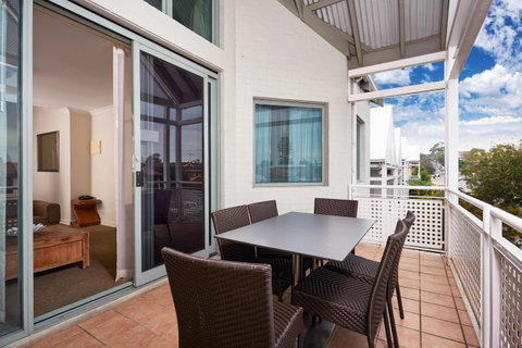 Broadwater Resort Como - Tourism Gold Coast 23