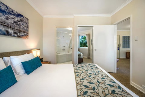 Broadwater Resort Como - Tourism Gold Coast 3