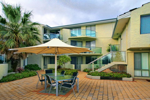 Scarborough Beach Front Resort - Shell Ten - Tourism Gold Coast 0