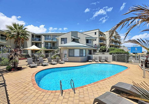 Scarborough Beach Front Resort - Shell Ten - Tourism Gold Coast 13
