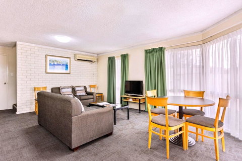 Quality Resort Sorrento Beach - Tourism Gold Coast 30