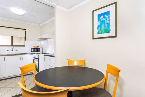 Quality Resort Sorrento Beach - Tourism Gold Coast 40