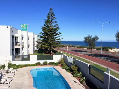 Quality Resort Sorrento Beach - Tourism Gold Coast 0