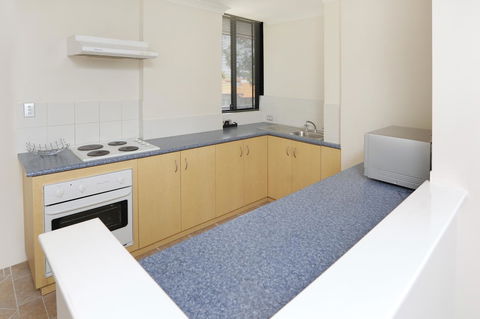 Lodestar Waterside Apartments - Tourism Gold Coast 17